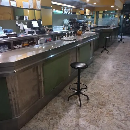 Hotel 2 De Mayo 2 *
