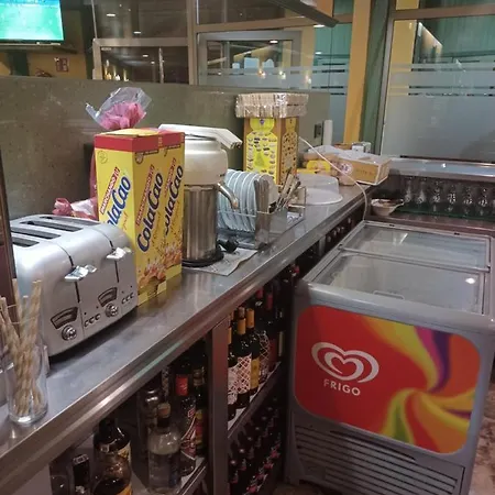 2 De Mayo 2 ホテル *