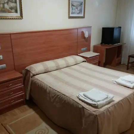 2 De Mayo 2 Hotel *