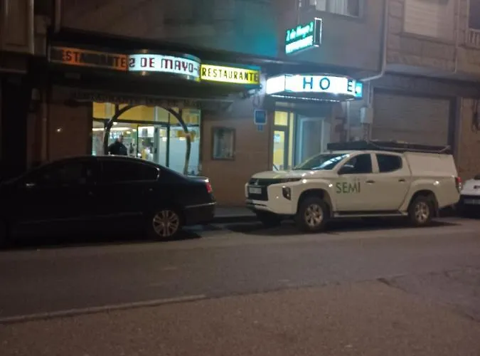 2 De Mayo 2 Hotel *