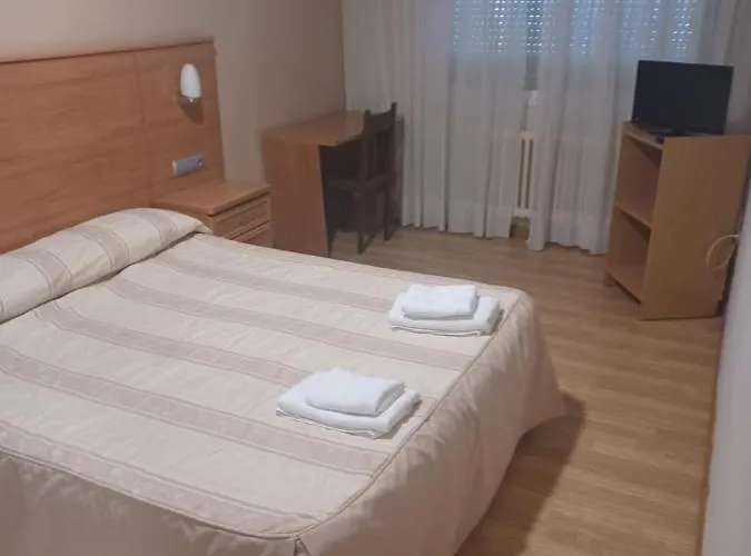 2 De Mayo 2 ホテル シンソ・デ・リミア