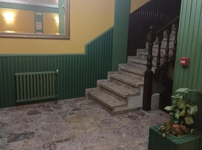 2 De Mayo 2 Hotel *